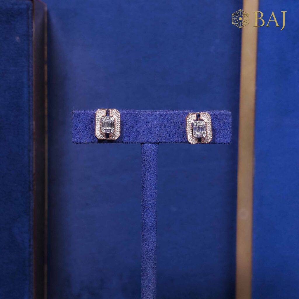 Geometric diamond stud earrings in 18kt gold